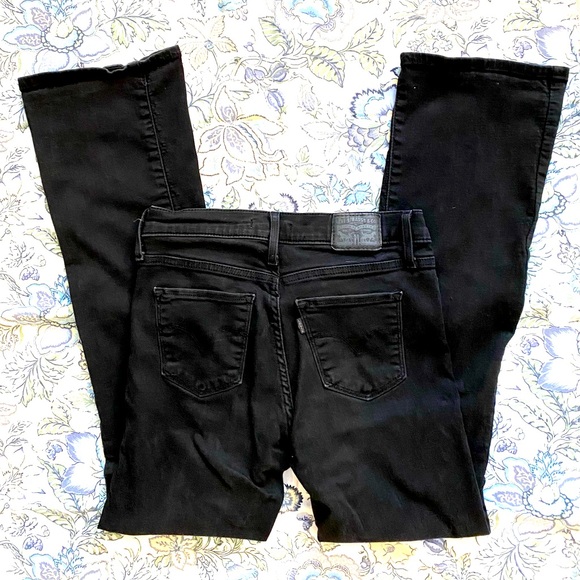 Levi Strauss & Co black shaping bootcut jeans size 28 - Picture 2 of 11